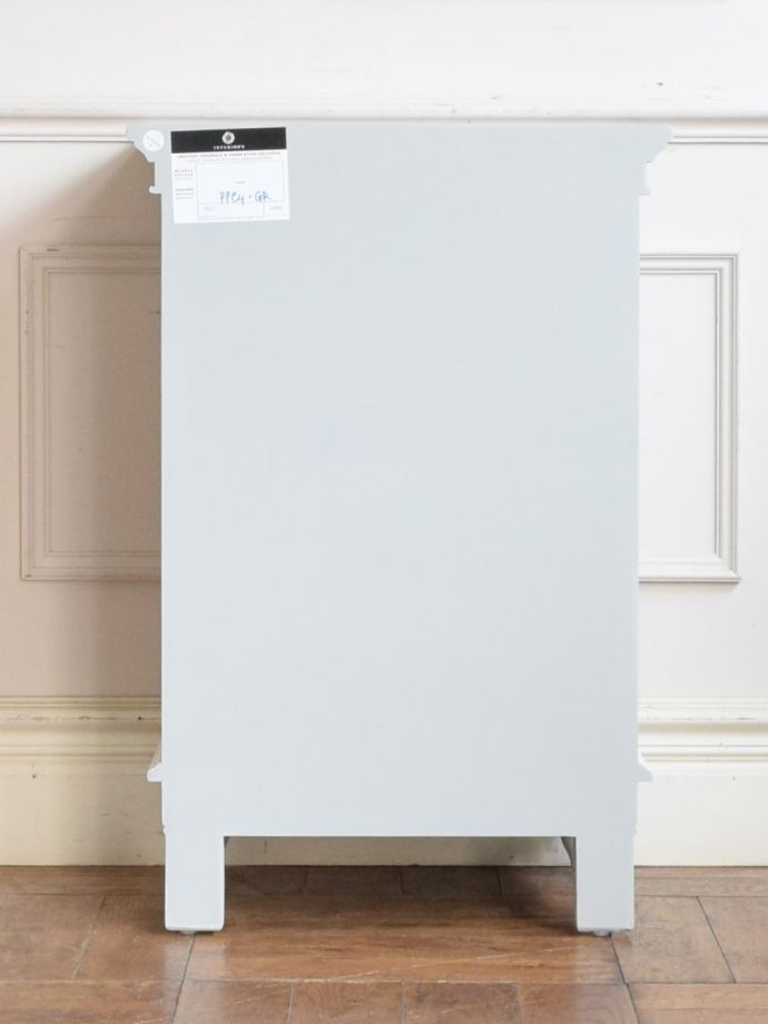 後ろ姿は・・・