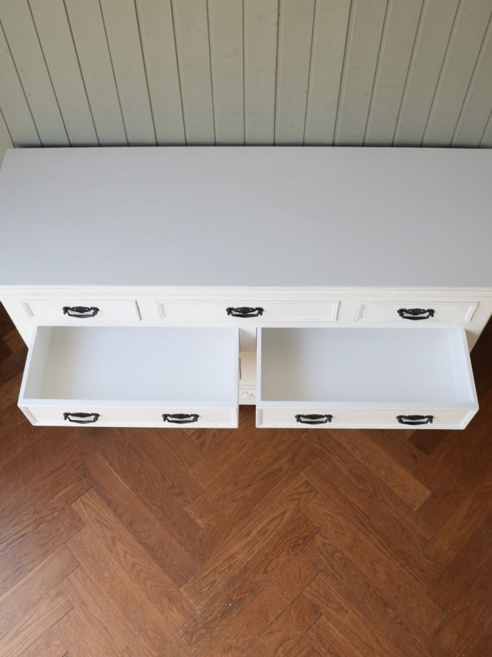 アンティーク風チェストの引き出し