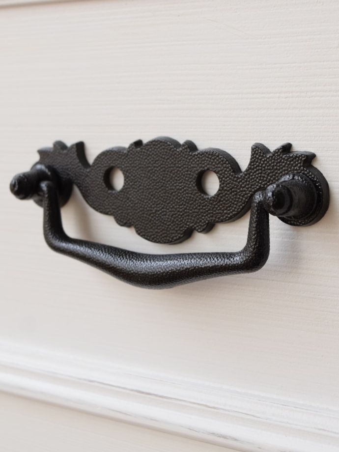 アンティーク風家具の取っ手