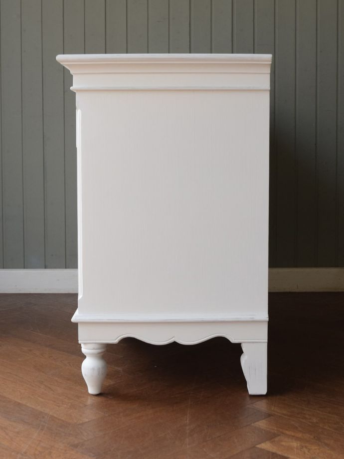 チェストの側面