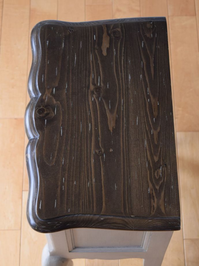 アンティーク風家具の天板