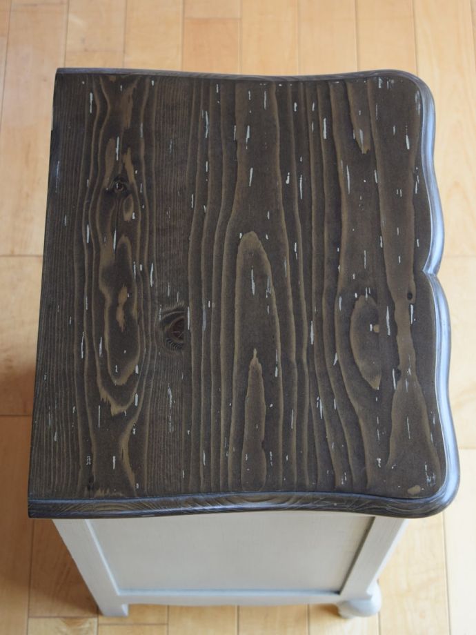 アンティーク風家具の天板