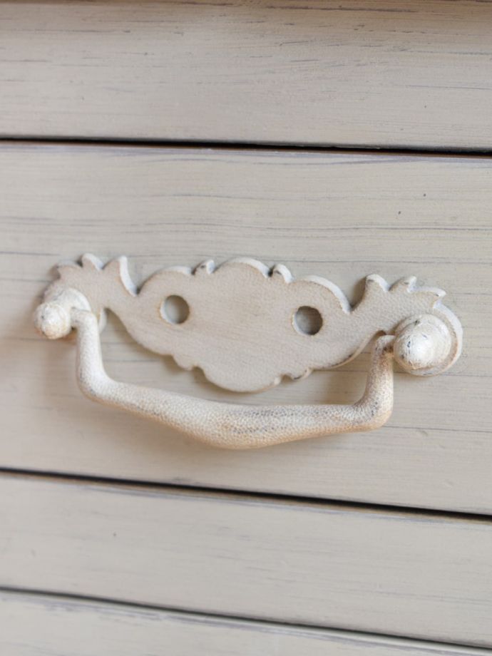 アンティーク風家具の取っ手