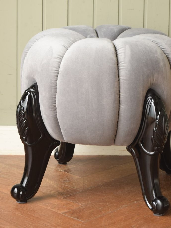 アンティーク風の椅子