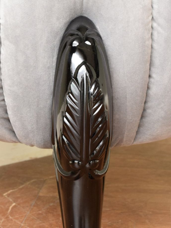 アンティーク風スツールの装飾