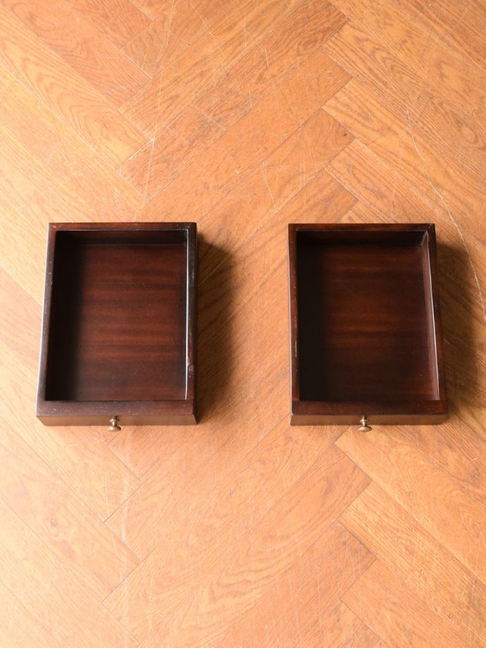 テーブルの引き出し