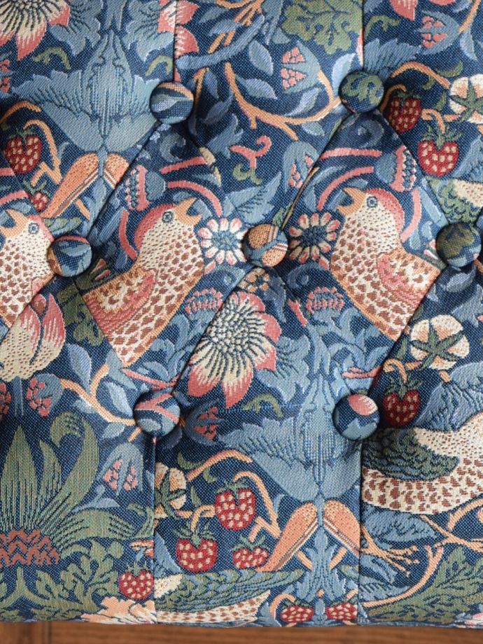 アンティーク調スツールの生地