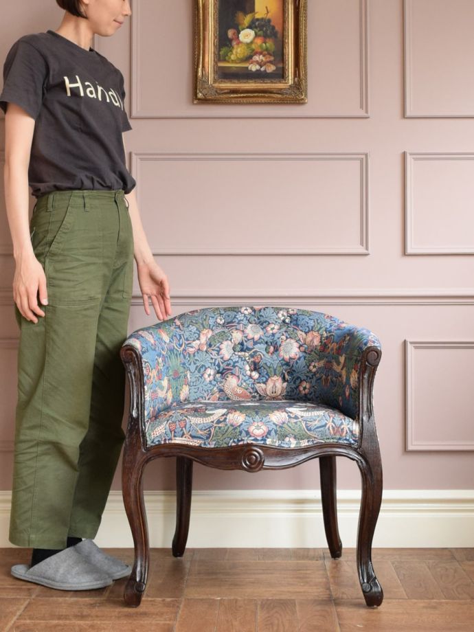 ウィリアムモリス風のアームチェア