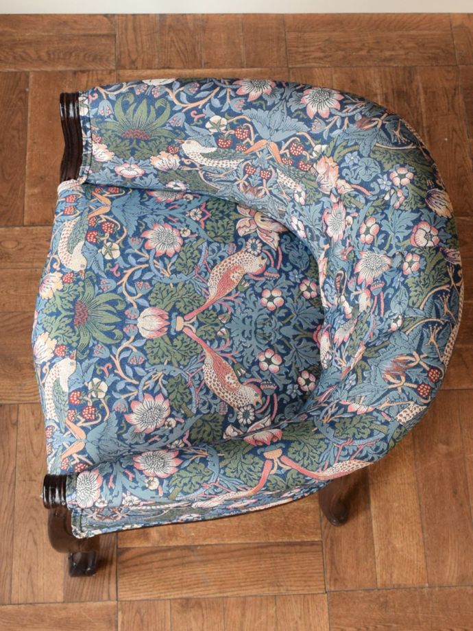 アンティーク調ソファの座面