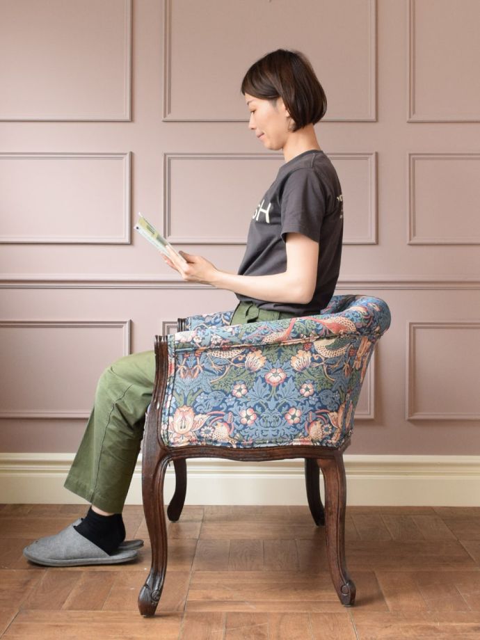 おしゃれな二人掛けソファの掛け心地