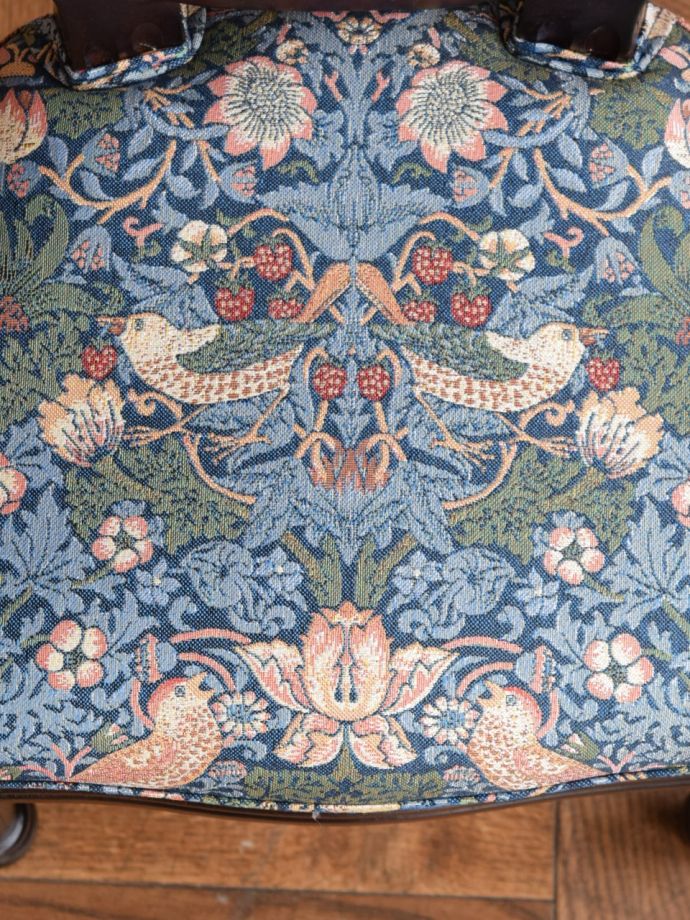 ウィリアムモリス風のデザイン