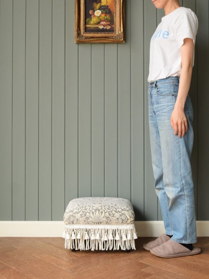 おしゃれなフットスツール