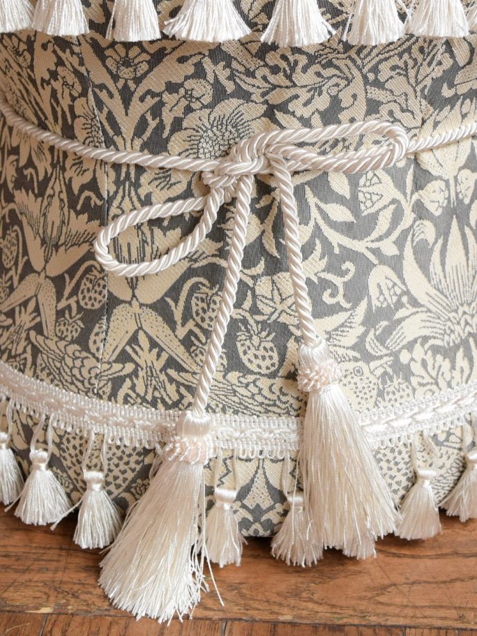 ジェニファーテイラーのスツール