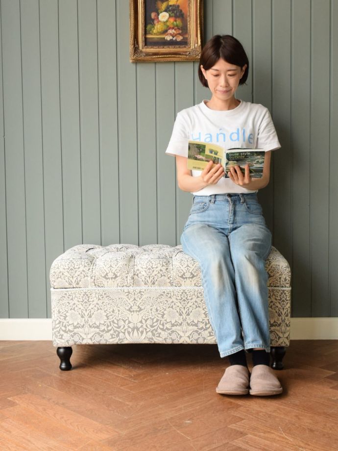 おしゃれなアンティーク風ベンチ