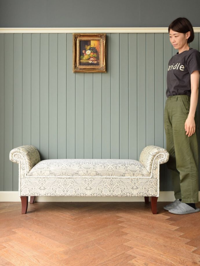 ウィリアムモリス風のアームベンチ