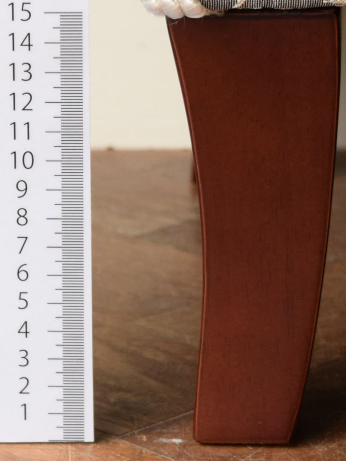 アンティーク調椅子の脚