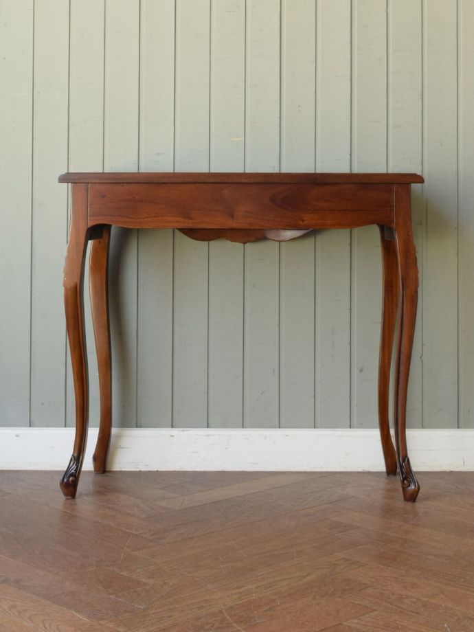 コンソールテーブルの後ろ