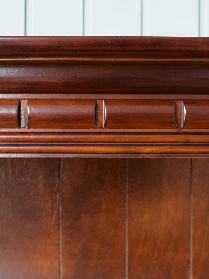 アンティーク風家具のデザイン