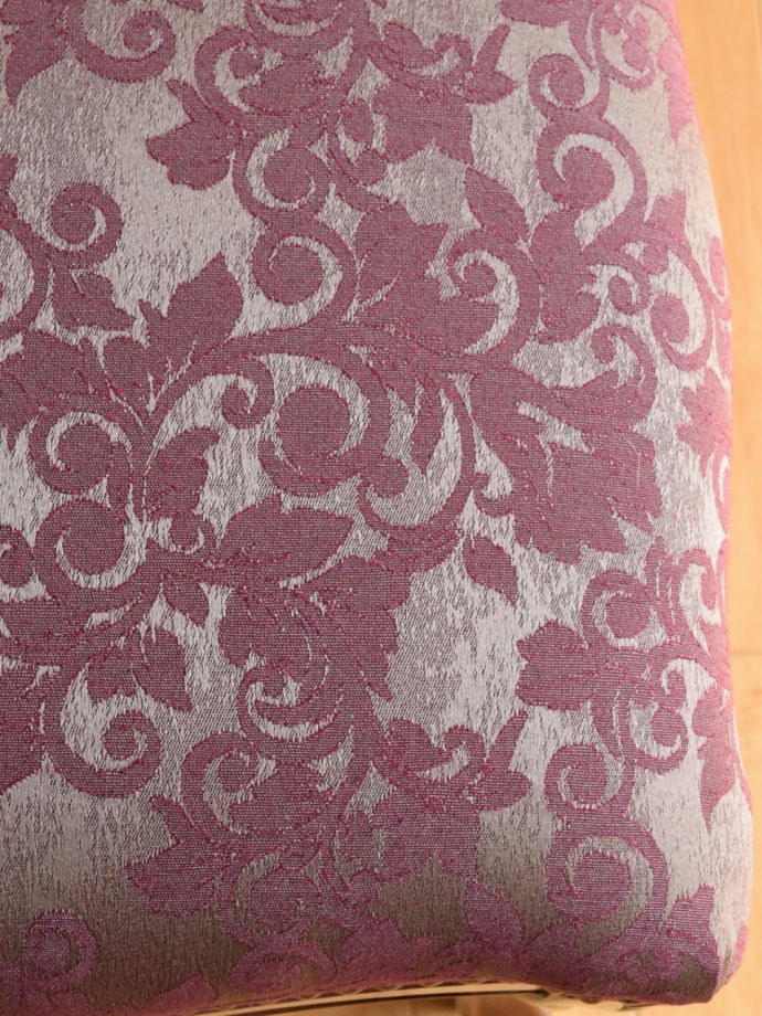 アンティーク調スツールの生地