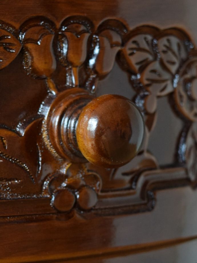 アンティーク調家具の取っ手