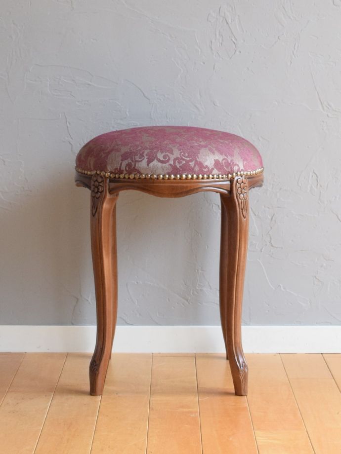 スツールの側面