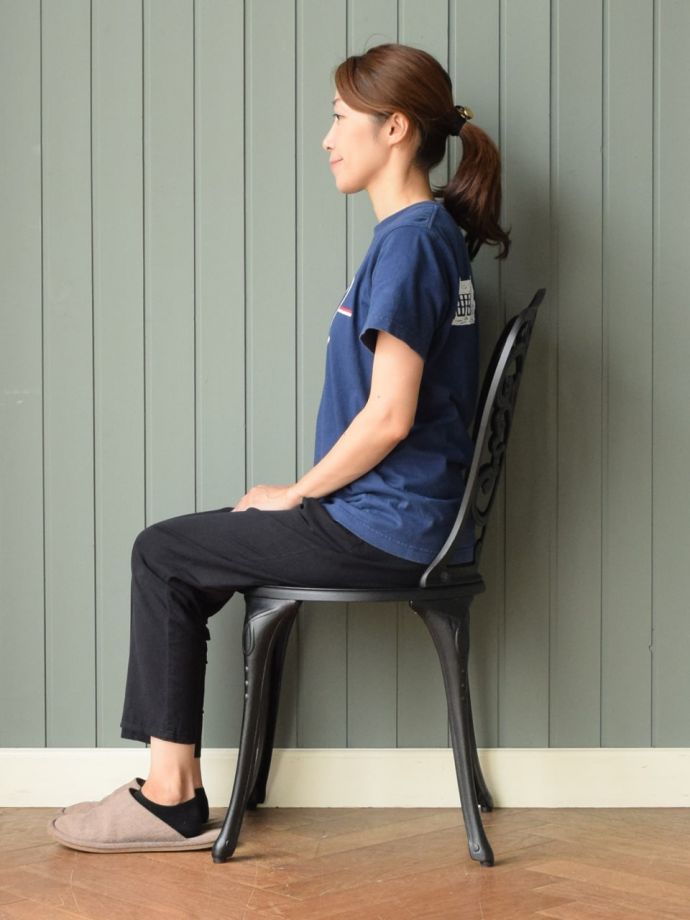 ガーデンチェアの側面