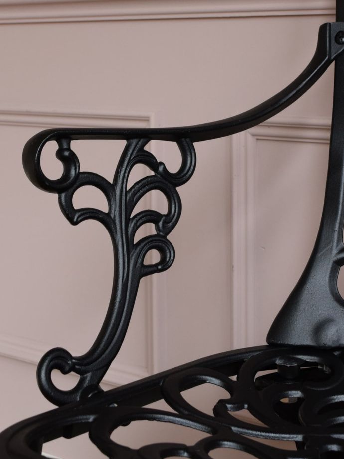 ガーデンチェアのアーム