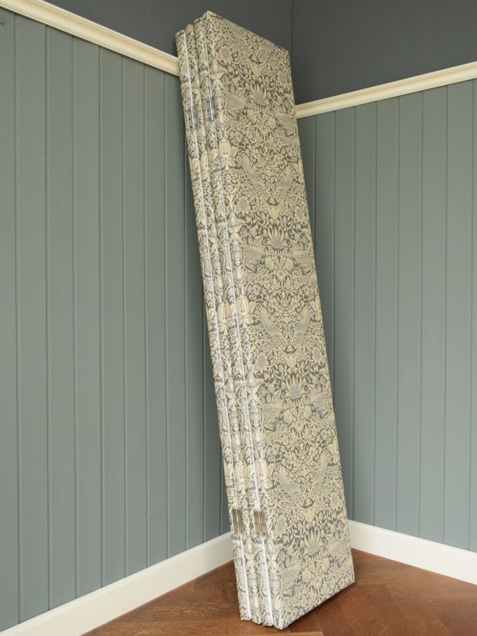 折りたためる衝立