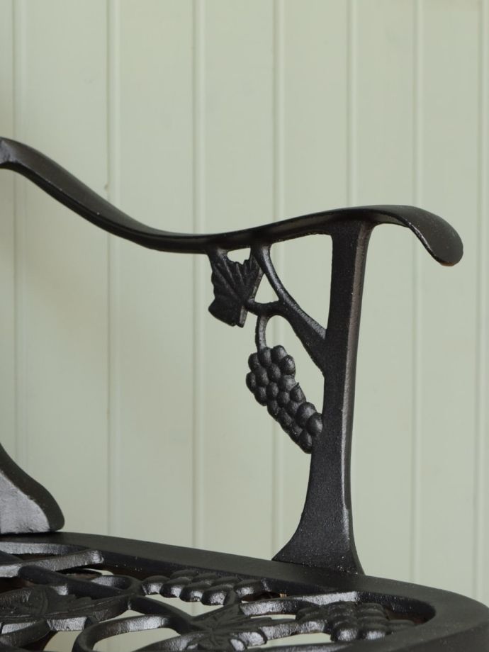 ガーデンチェアのアーム