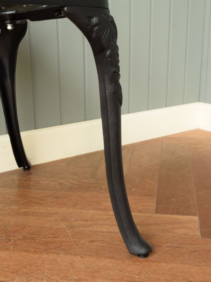 ガーデンチェアの脚