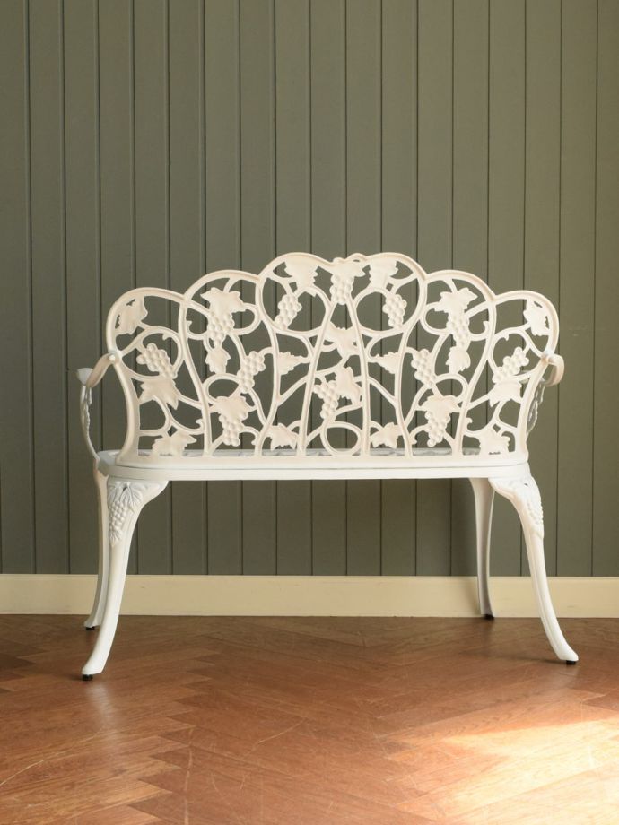 アイアンガーデンチェアの後ろ姿