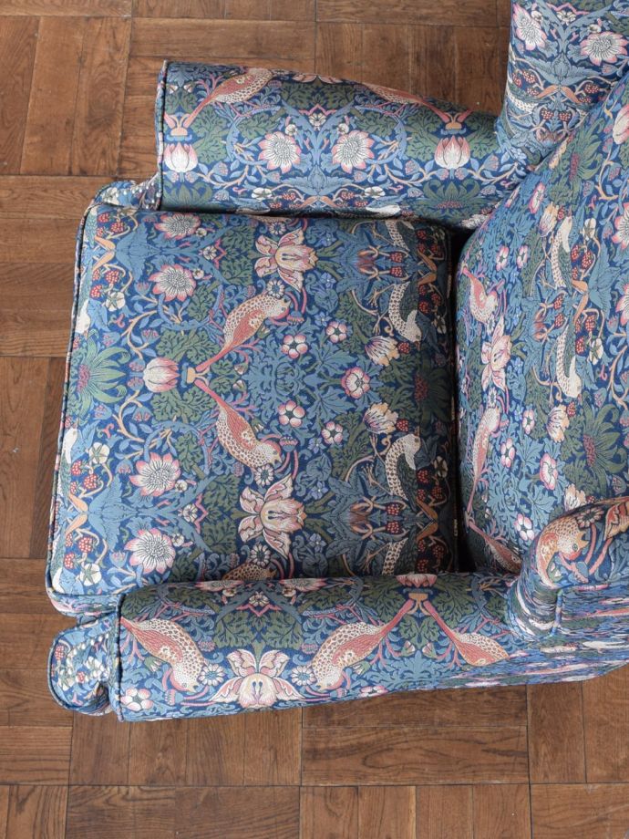 アンティーク調ソファの座面