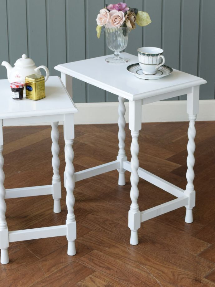 おしゃれなネストテーブル