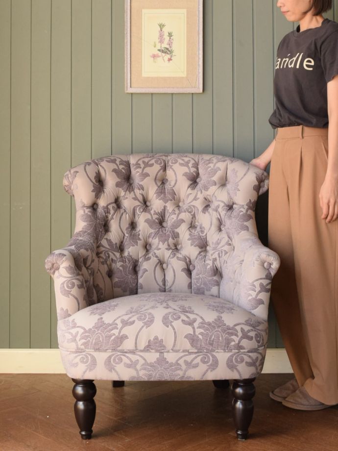 アンティーク調の1人掛けソファ