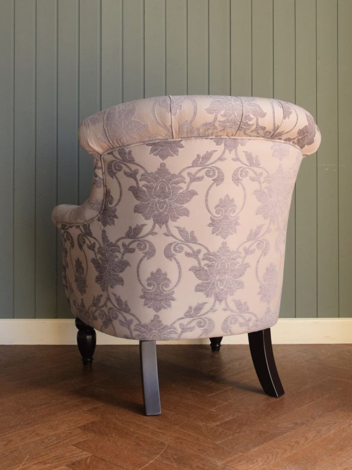 パーソナルチェアの後ろ姿