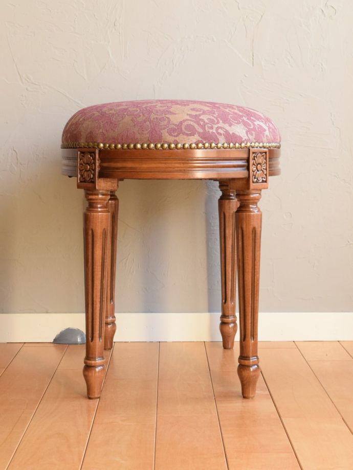 スツールの側面