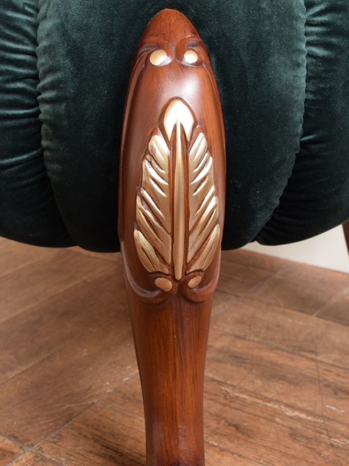 アンティーク風スツールの装飾