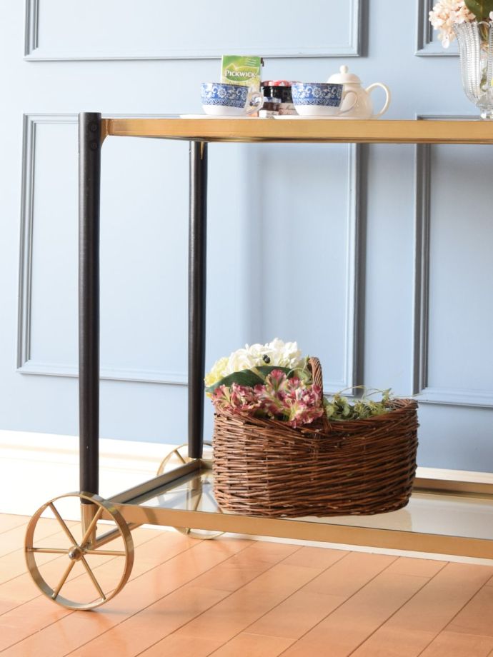 キラッと落ち着いた輝きを放ちます