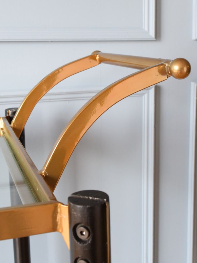 ゴージャスなワゴンの持ち手