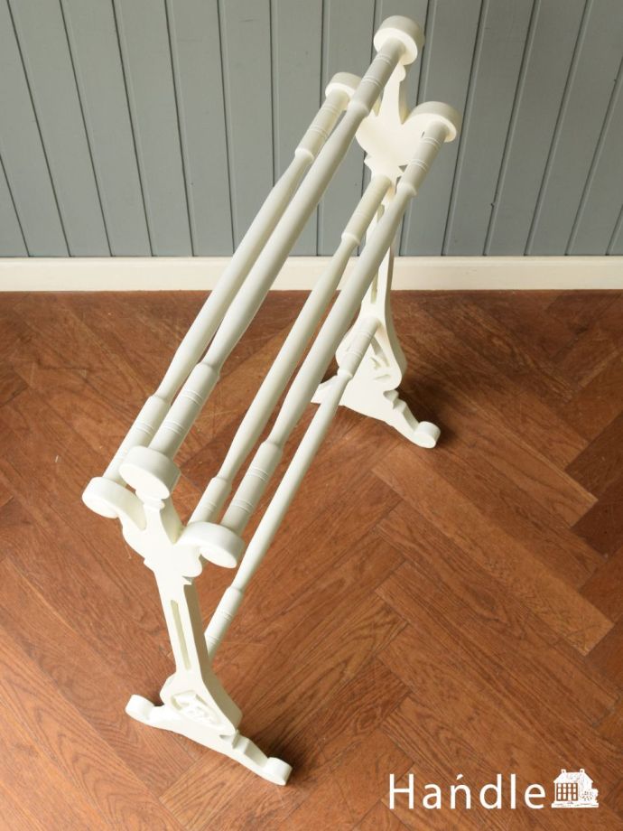 タオルハンガーのバー