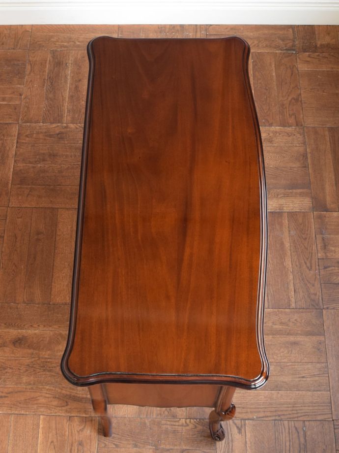 アンティーク風家具の天板