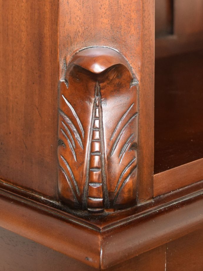 英国アンティーク調のオープンシェルフ、マホガニー材のおしゃれな本棚