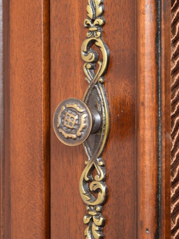 アンティーク調家具の取っ手