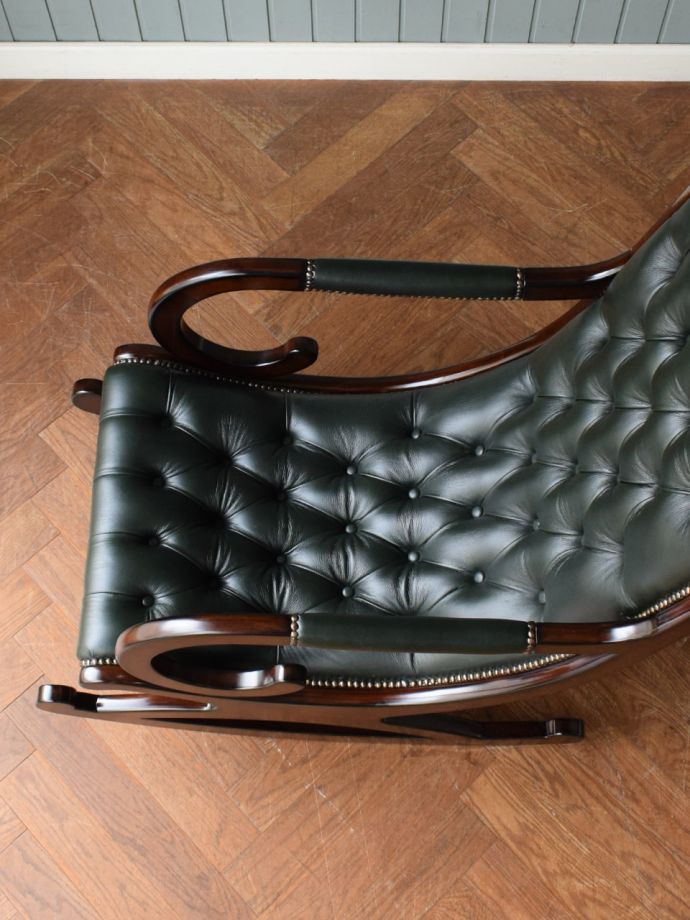 アンティーク調ソファの座面