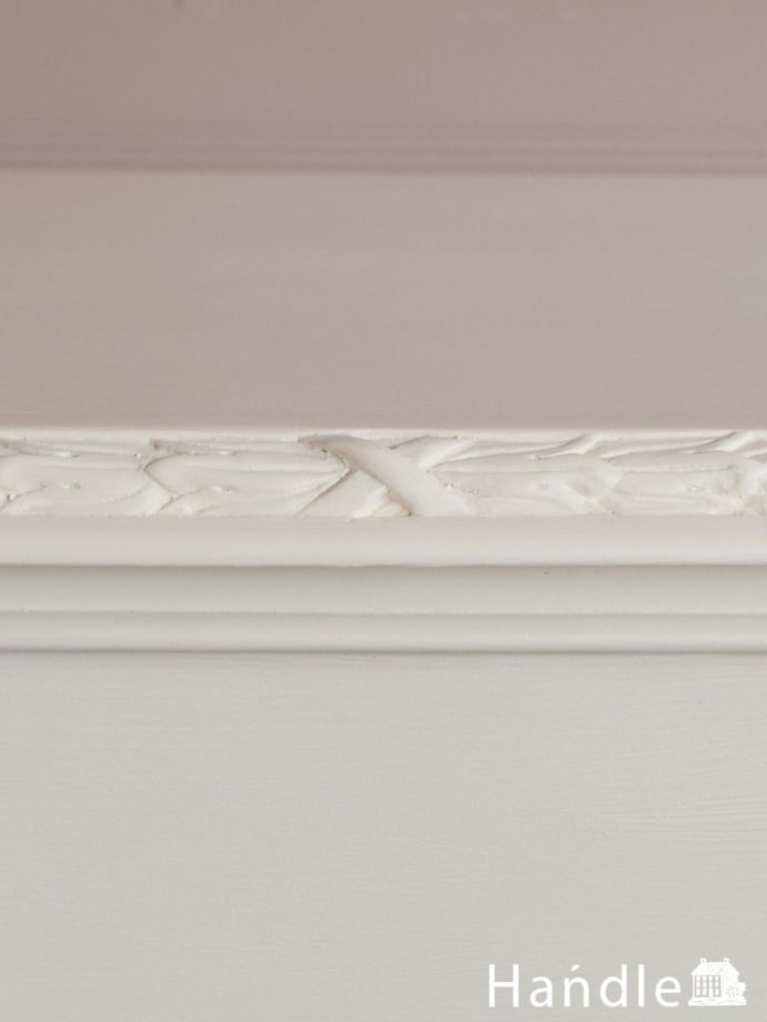 アンティーク風家具の装飾