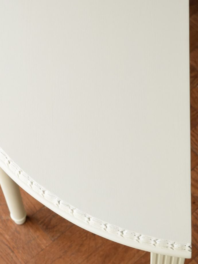 フランスアンティーク調のコンソールテーブル、シャビーシックな白い