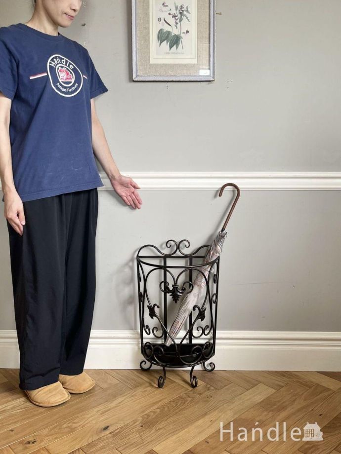 アンティーク風のおしゃれな傘立て