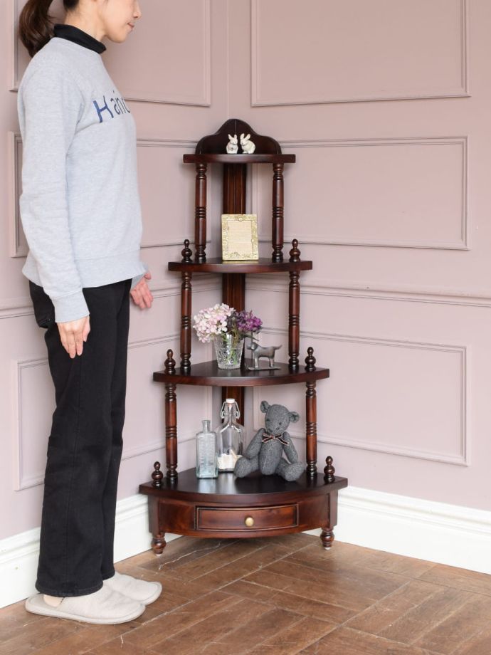 角にピタッと付けるだけで出来るおしゃれコーナー