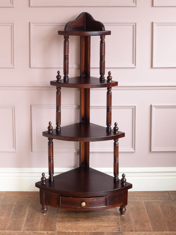 本物のアンティークのような佇まい