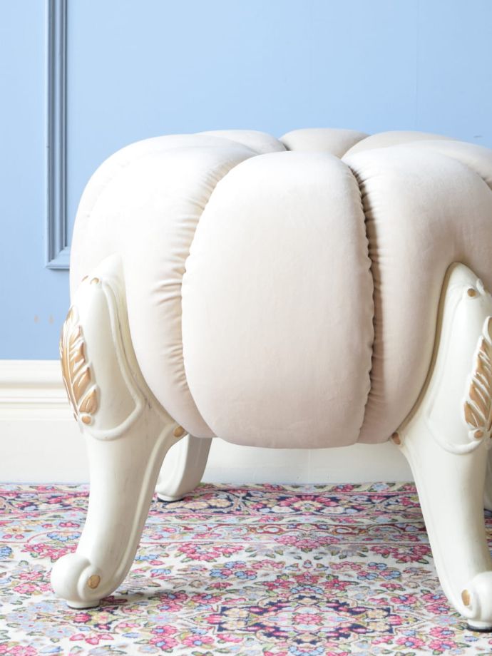 アンティーク風の椅子